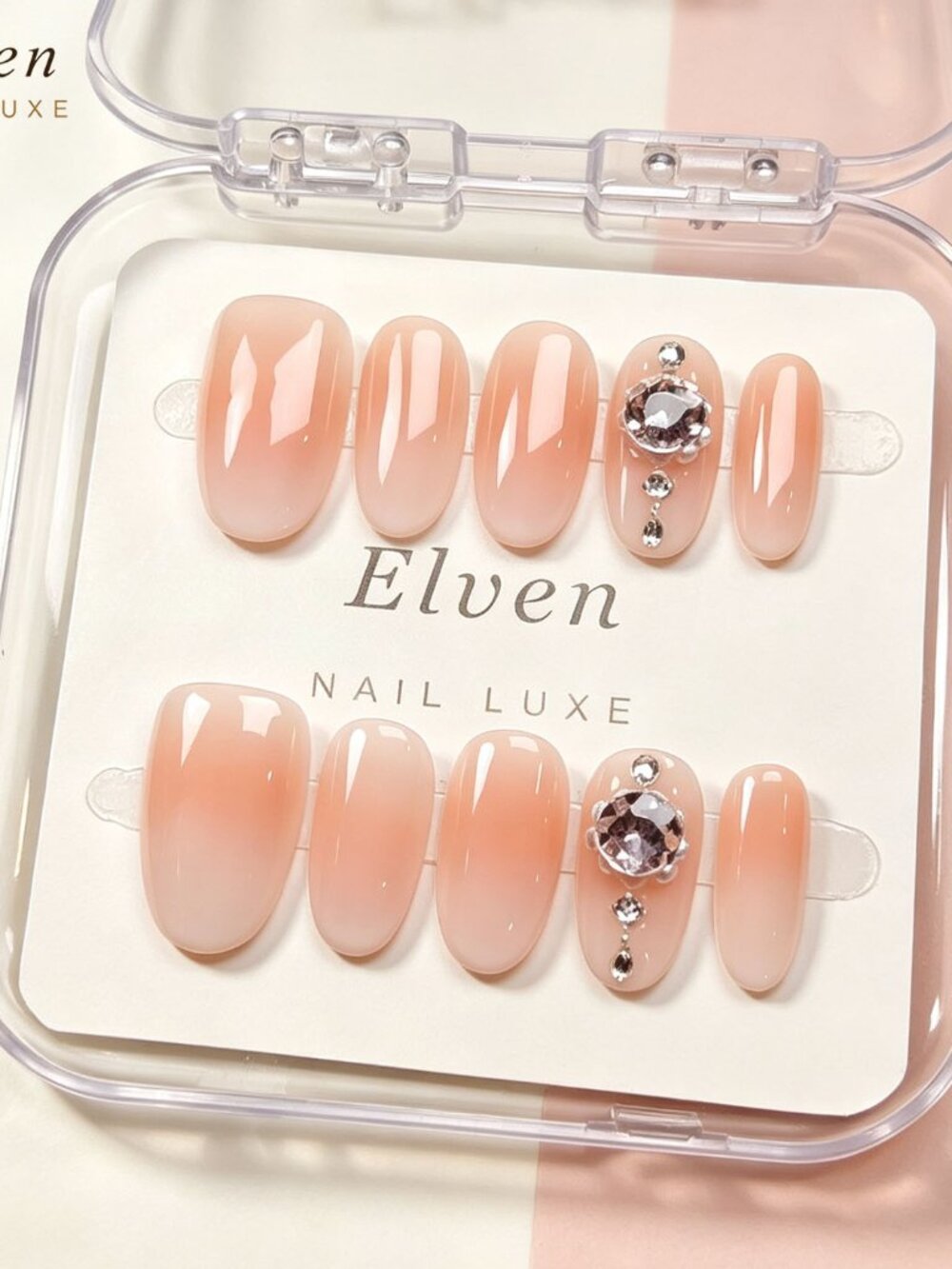 Short Round Press On Nails Peach Nude Gradient Dangling Rhinestone